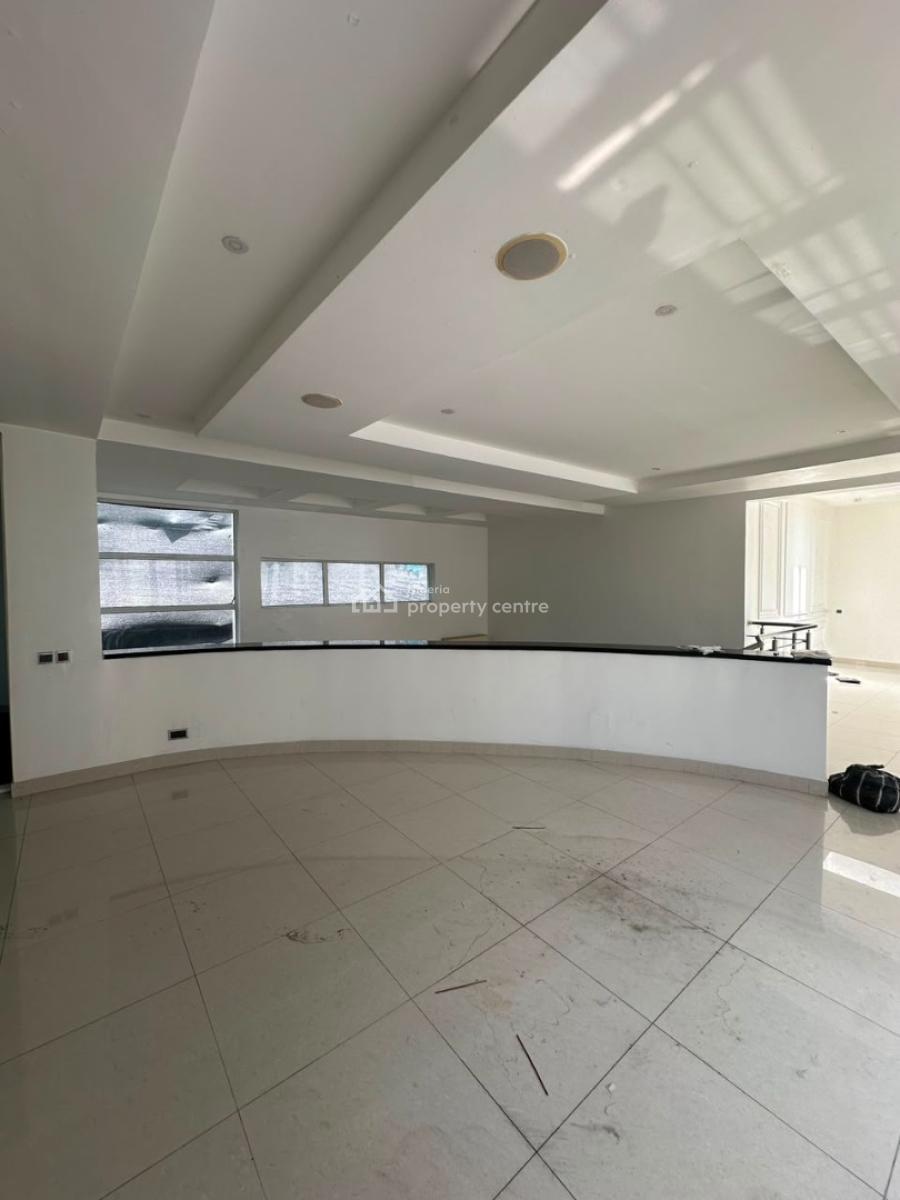 Spacious 5-bedroom Detached House with Inbuilt Service Quarters, Banana Island, Ikoyi, Lagos, Detached Duplex for Rent
