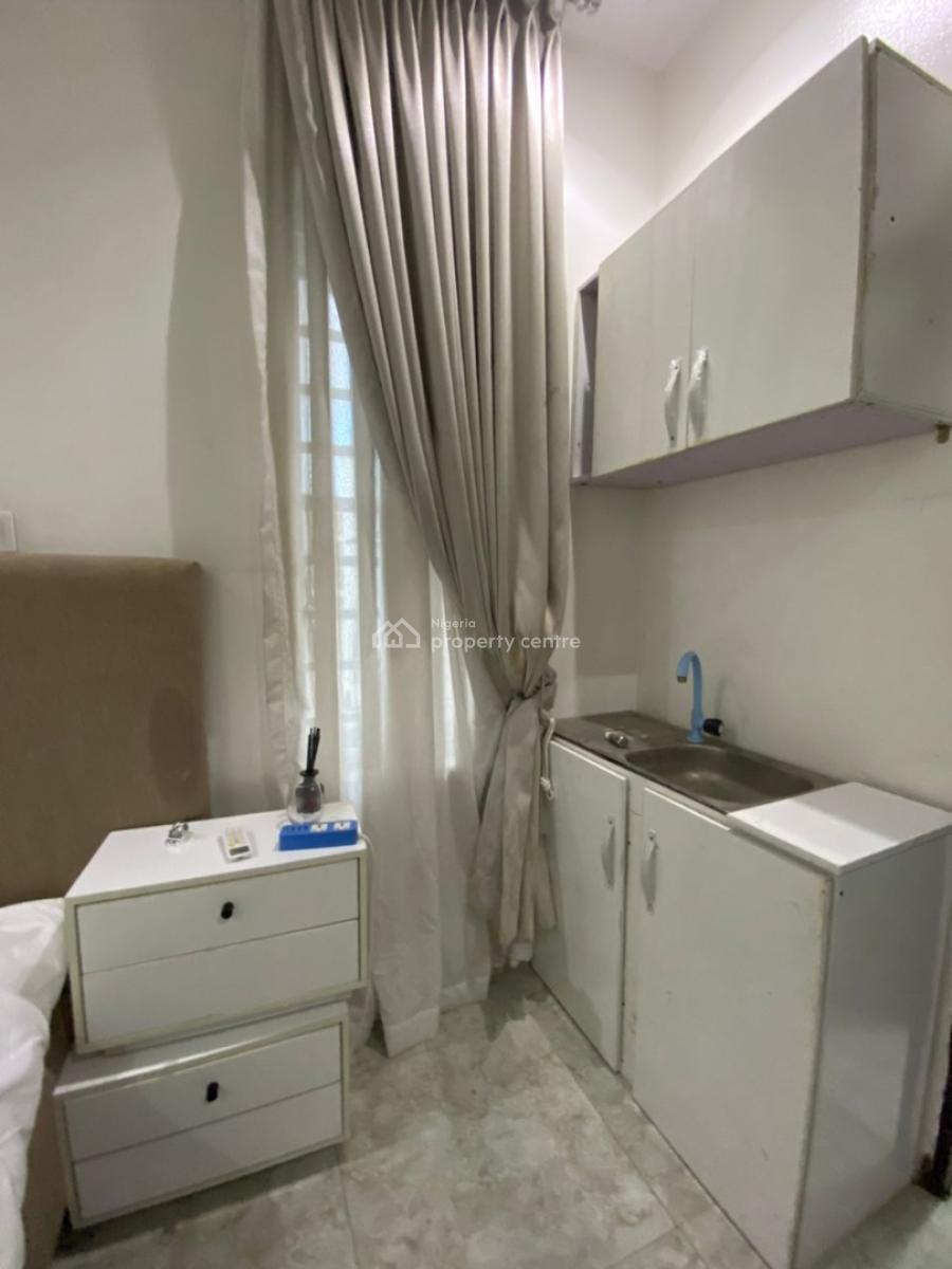 Furnished Studio Apartment, Orchid Road, Lekki Expressway, Lekki, Lagos, Self Contain (single Rooms) for Rent