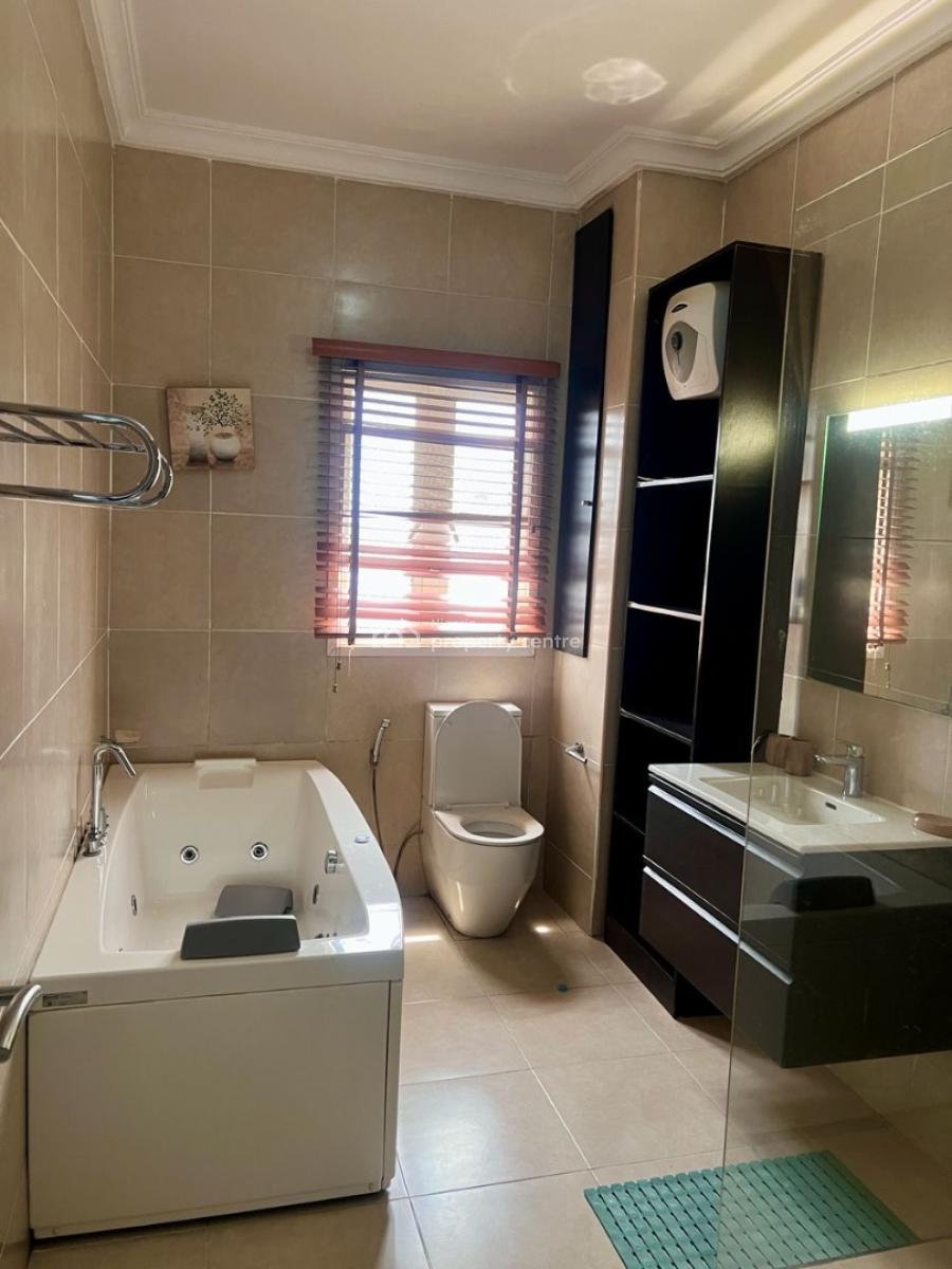 Luxury 3-bedroom Flat with Excellent Facility, Off Admiralty Way, Lekki Phase 1, Lekki, Lagos, Flat / Apartment for Rent