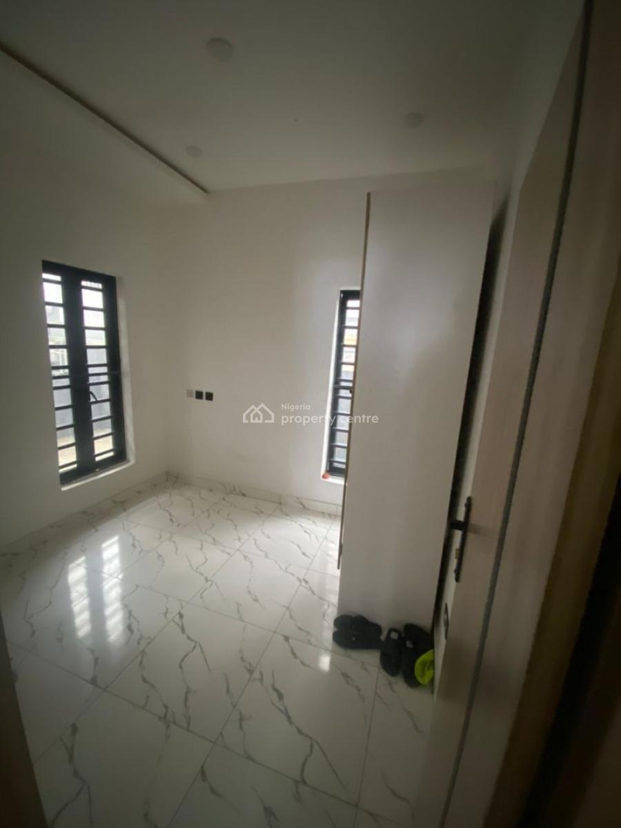 Luxury 4-bedroom Semi-detached Duplex +bq with Excellent Facility, Ologolo, Lekki, Lagos, Semi-detached Duplex for Rent