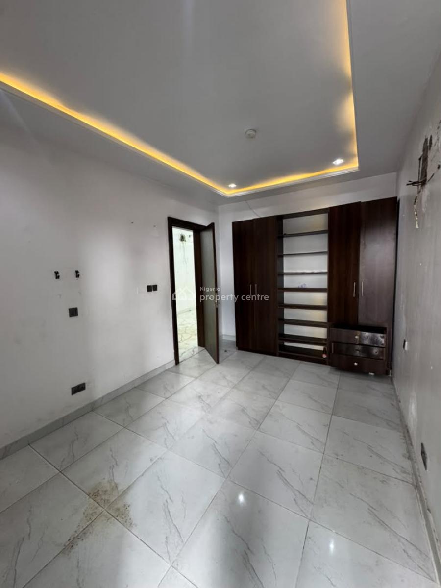 Luxury 2 Bedroom Flat with Excellent Facility, Ologolo, Lekki, Lagos, Flat / Apartment for Rent