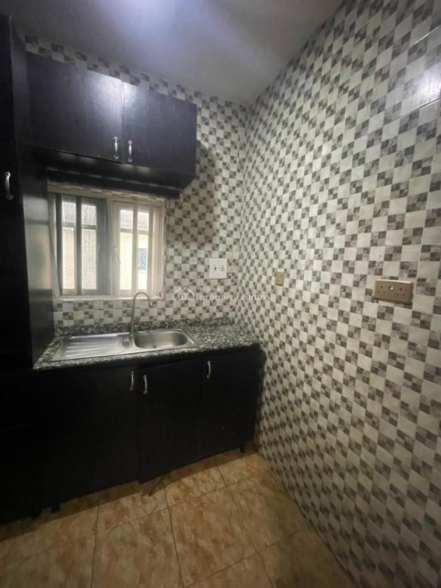Standard Mini Flat Upstairs Room and Parlor, Ikate Lekki, Ikate, Lekki, Lagos, Flat / Apartment for Rent