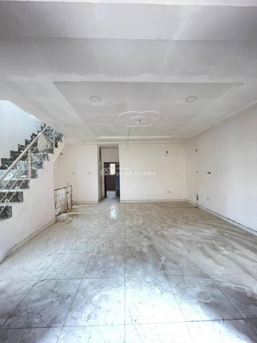 Contemporary 4-bedroom Duplex with Bq, Contemporary 4-bedroom Duplex with Bq in a Secure Location in Yaba, Yaba, Lagos, Terraced Duplex for Sale
