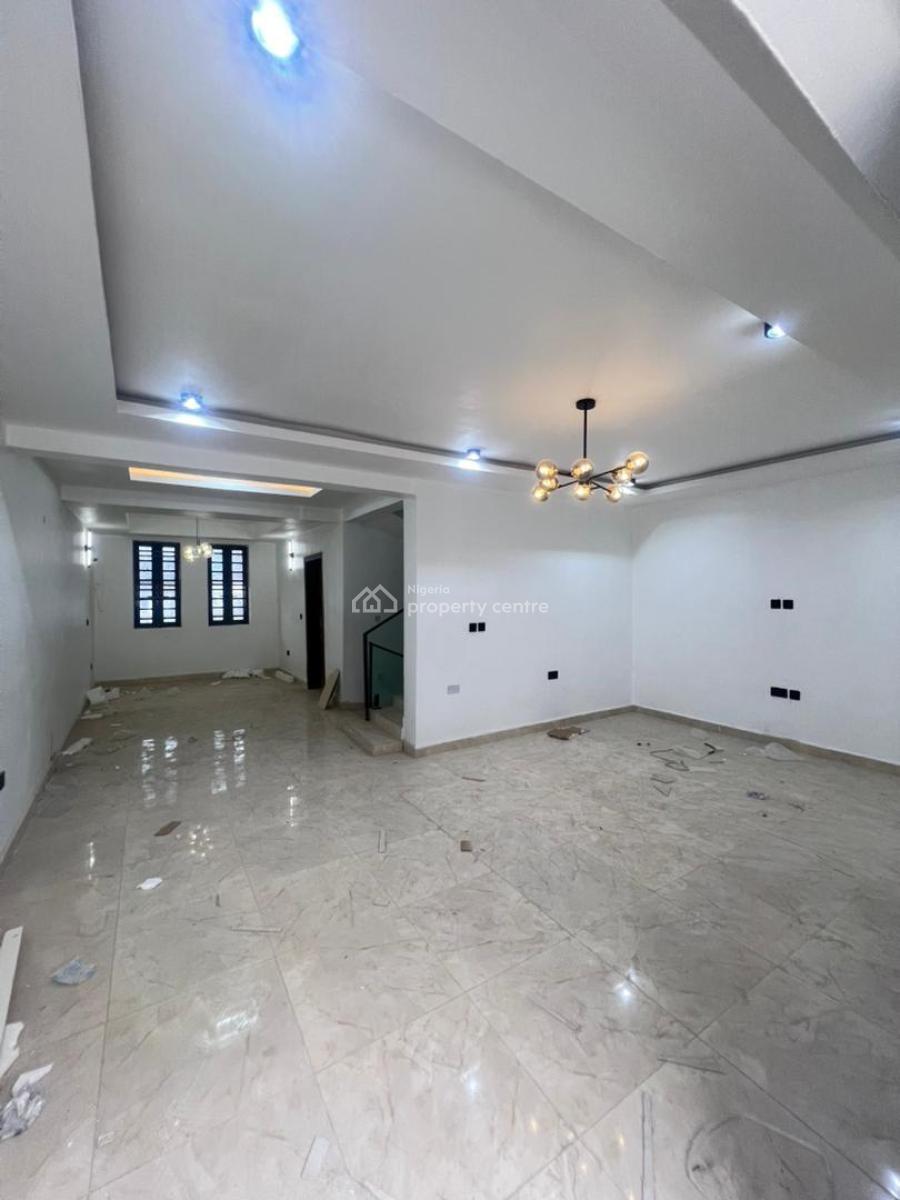 Fully Serviced 4 Bedrooms Terrace - Duplex House + Bq & Solar Inverter, Surulere, Lagos, Terraced Duplex for Sale