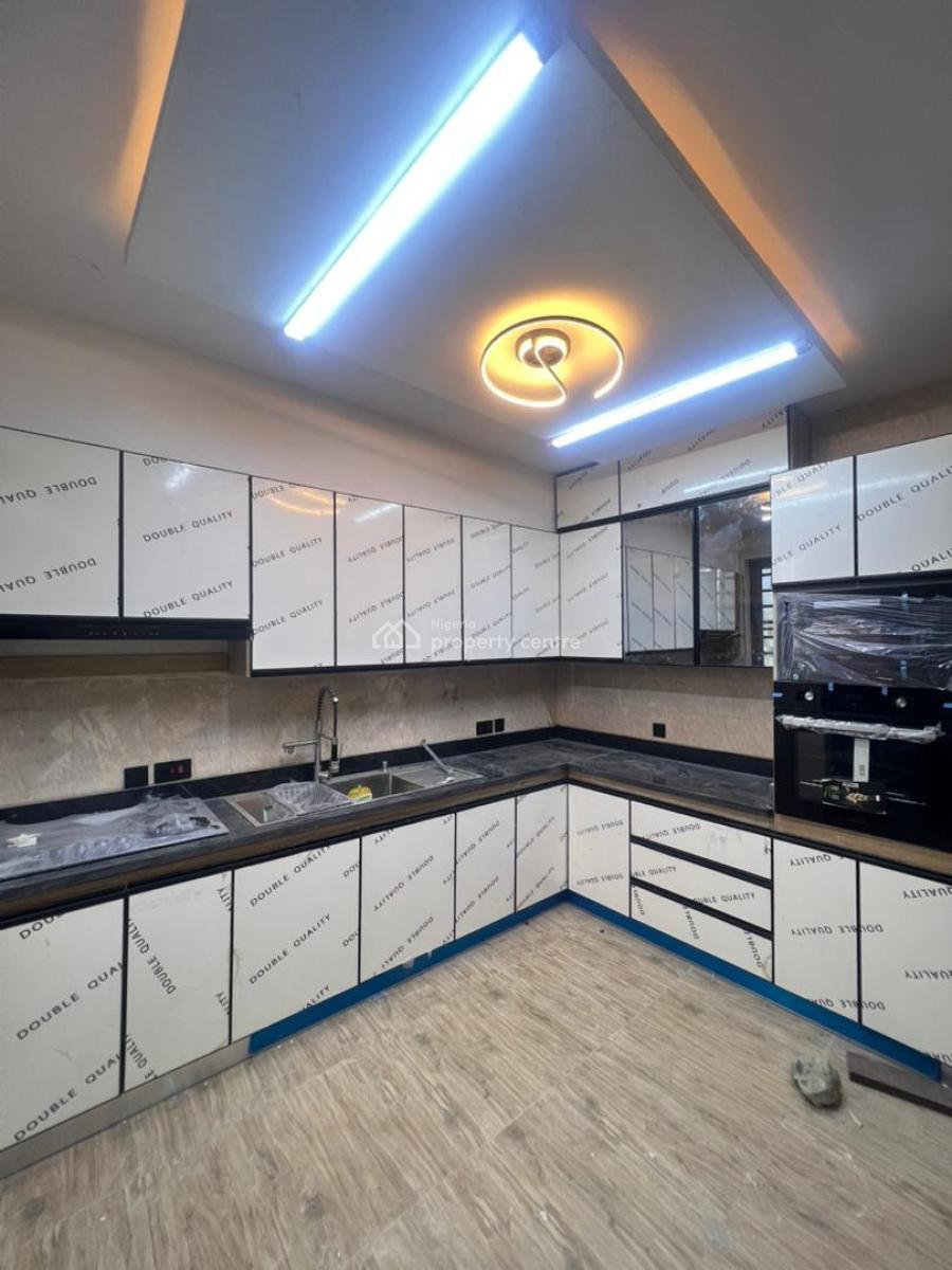 Fully Serviced 4 Bedrooms Terrace - Duplex House + Bq & Solar Inverter, Surulere, Lagos, Terraced Duplex for Sale