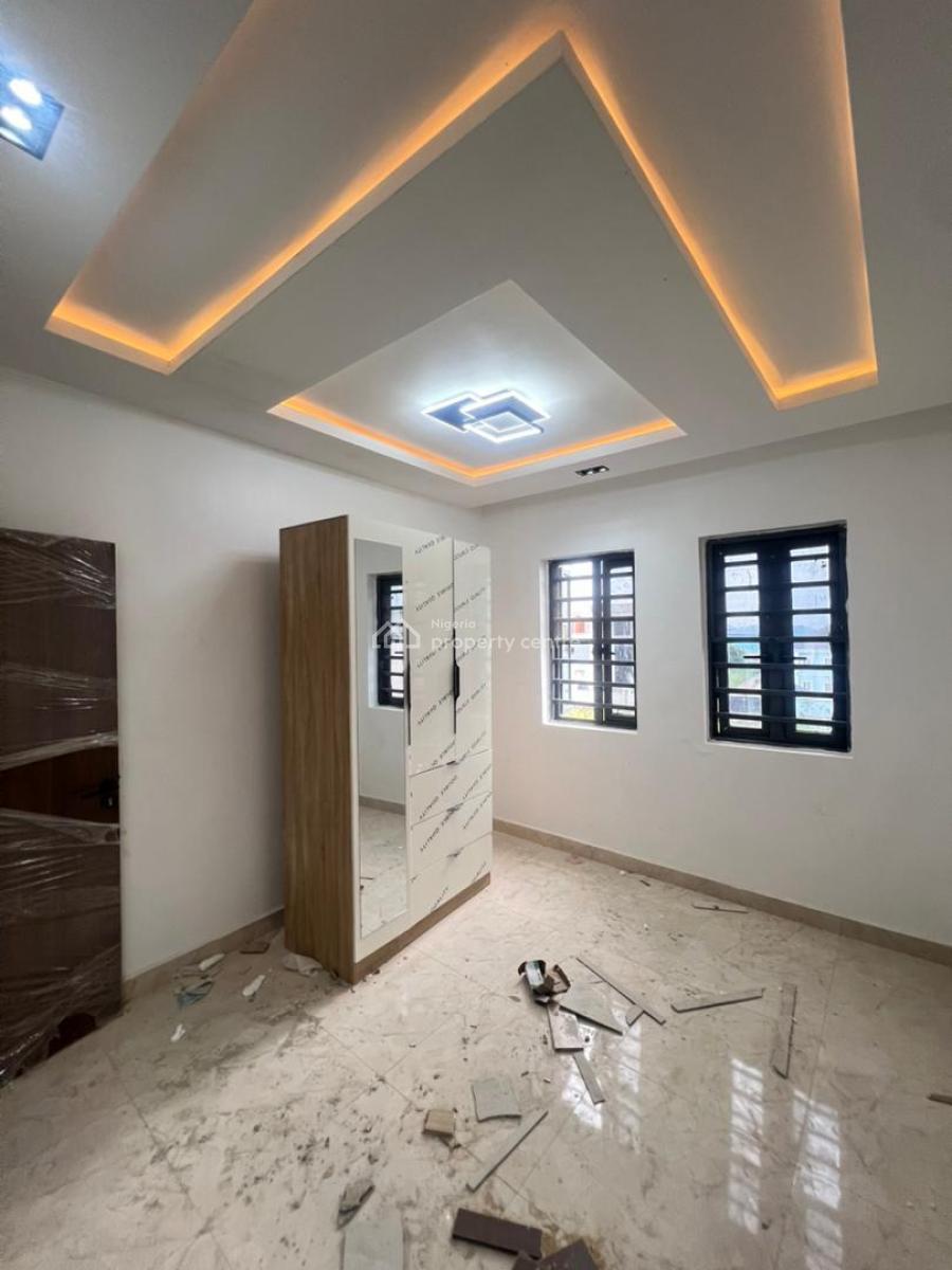 Fully Serviced 4 Bedrooms Terrace - Duplex House + Bq & Solar Inverter, Surulere, Lagos, Terraced Duplex for Sale