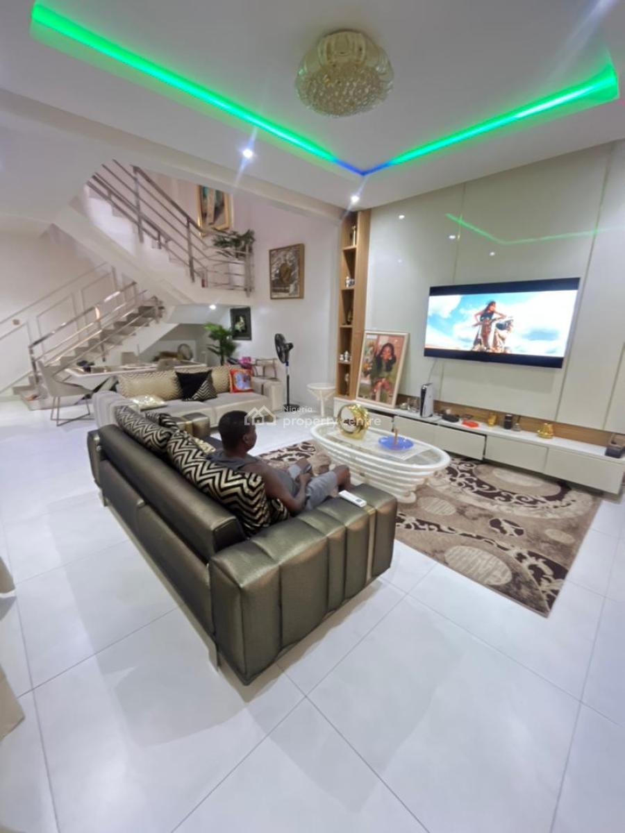 4 Bedroom Serviced Terrace Duplex with Pool and Gym, Ologolo, Lekki, Lagos, Terraced Duplex for Sale