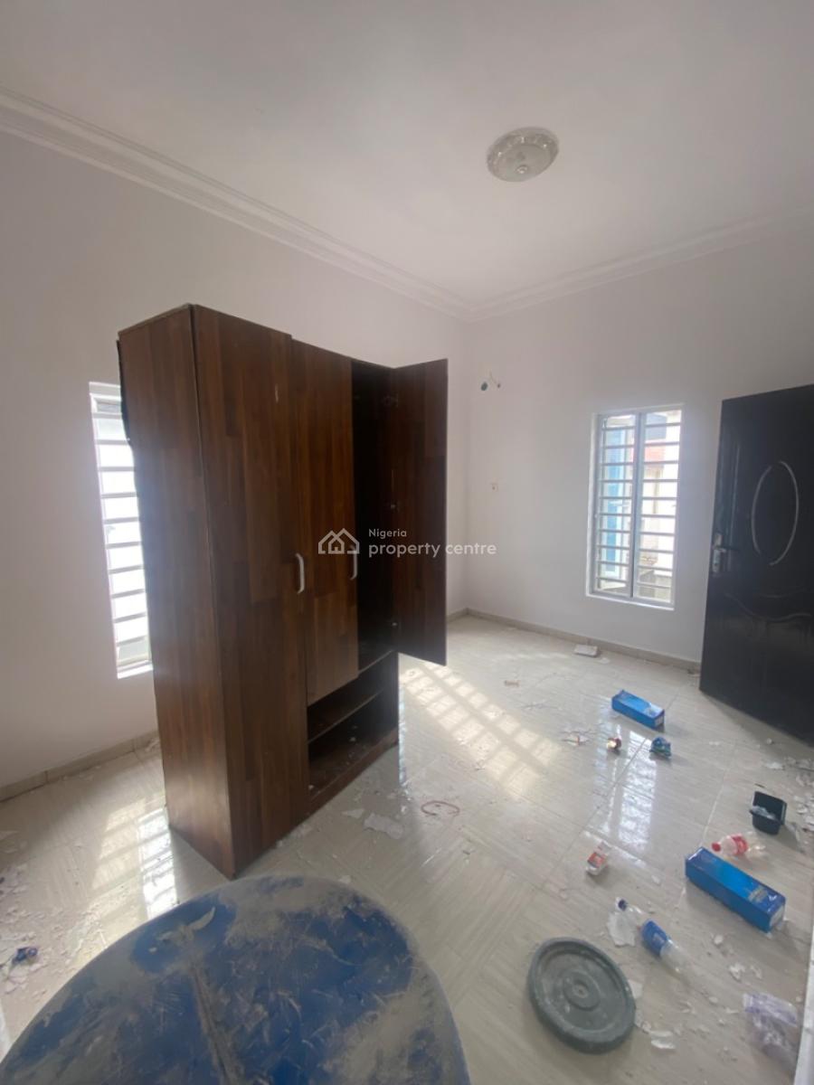 Neatly Used 1 Bedroom Flat, Olokonla, Lbs Area, in an Estate, Ajah, Lagos, Flat / Apartment for Rent