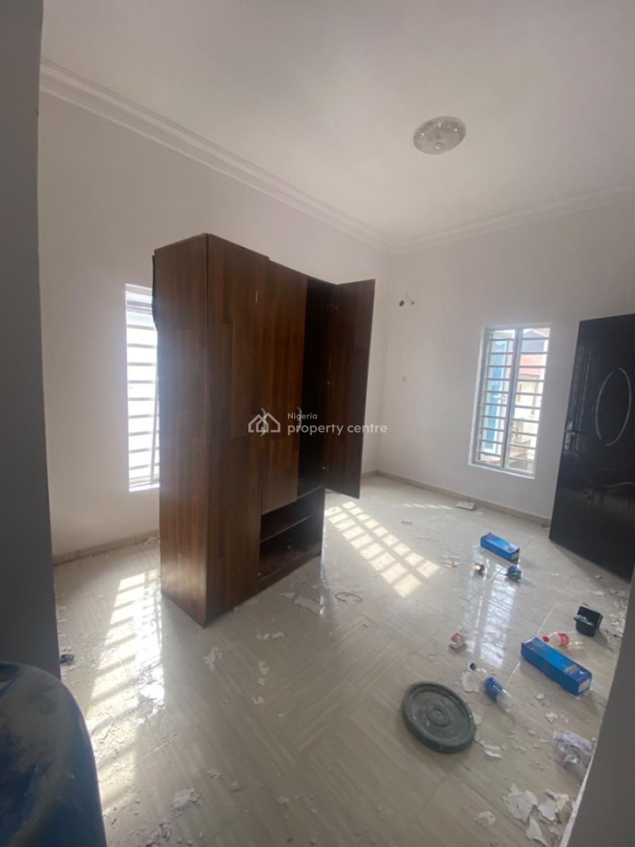 Neatly Used 1 Bedroom Flat, Olokonla, Lbs Area, in an Estate, Ajah, Lagos, Flat / Apartment for Rent