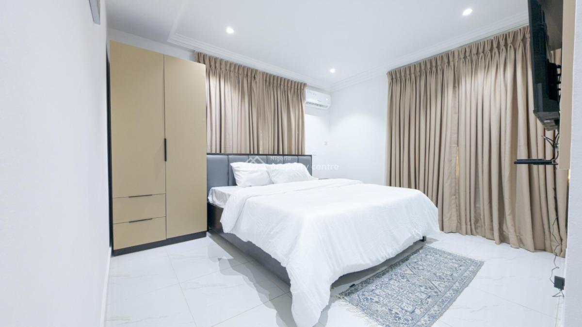 2bedroom Apartment with Excellent Facilities, Lekki Phase I, Lekki, Lagos, Flat / Apartment Short Let