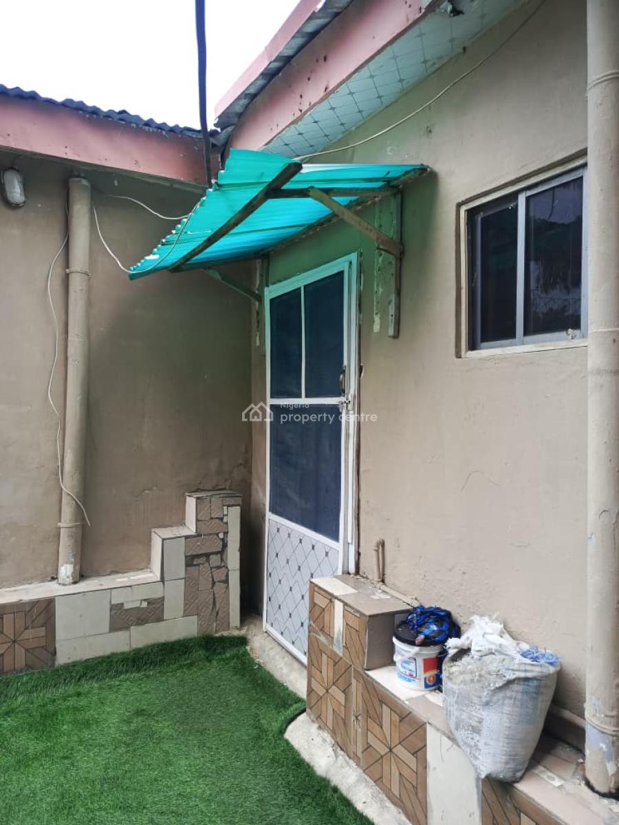 Massive Studio Flat, Oba Oyekan Estate, Lekki Phase 1, Lekki, Lagos, Self Contain (single Rooms) for Rent
