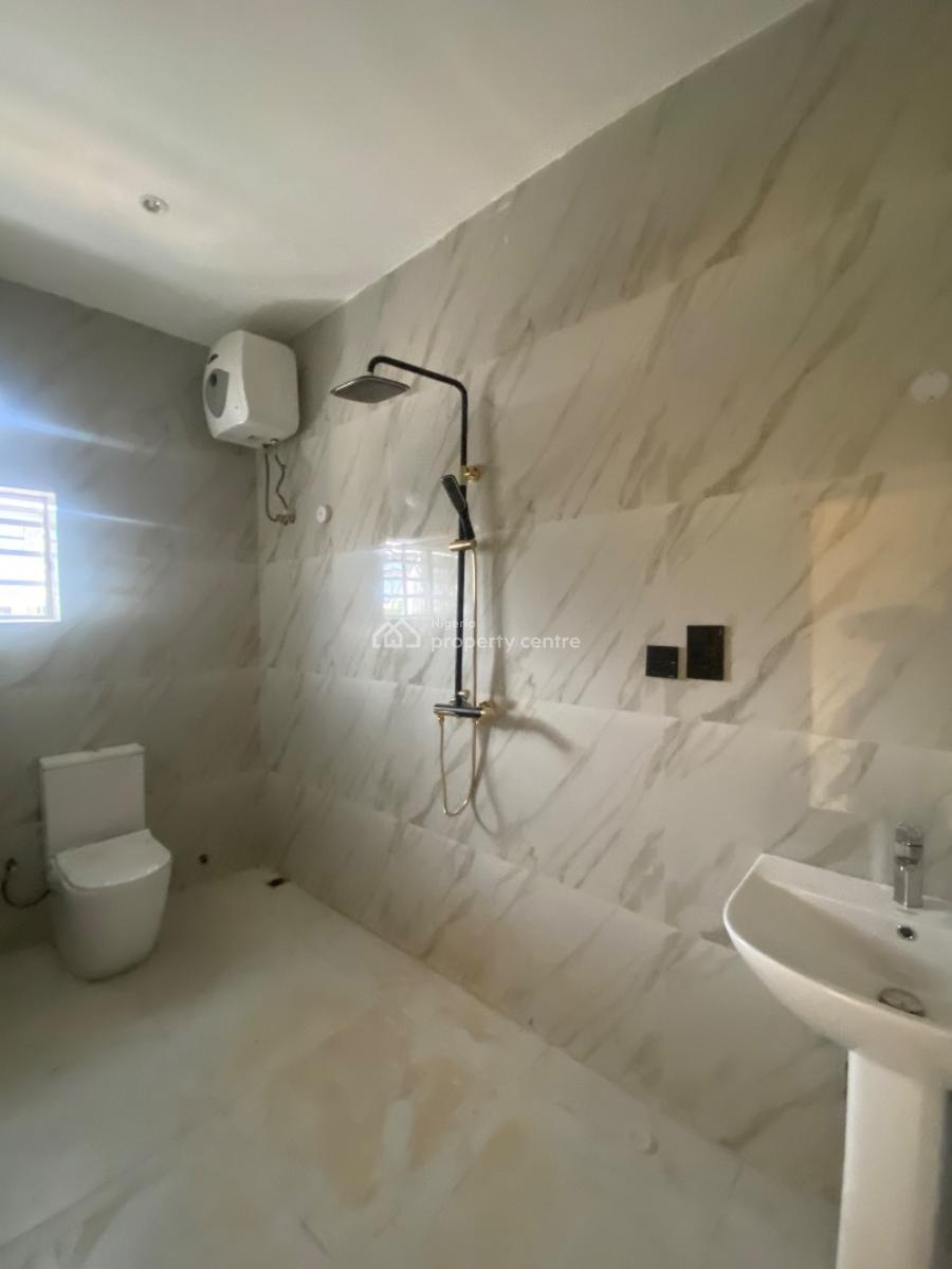 Standard 3 Bedroom Apartment, Grace Ville Apartment After Blenco Supermarket Sangotedo, Ajah, Lagos, Flat / Apartment for Rent