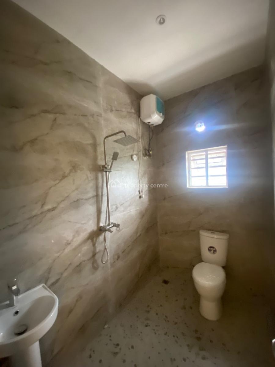 Standard 3 Bedroom Apartment, Grace Ville Apartment After Blenco Supermarket Sangotedo, Ajah, Lagos, Flat / Apartment for Rent