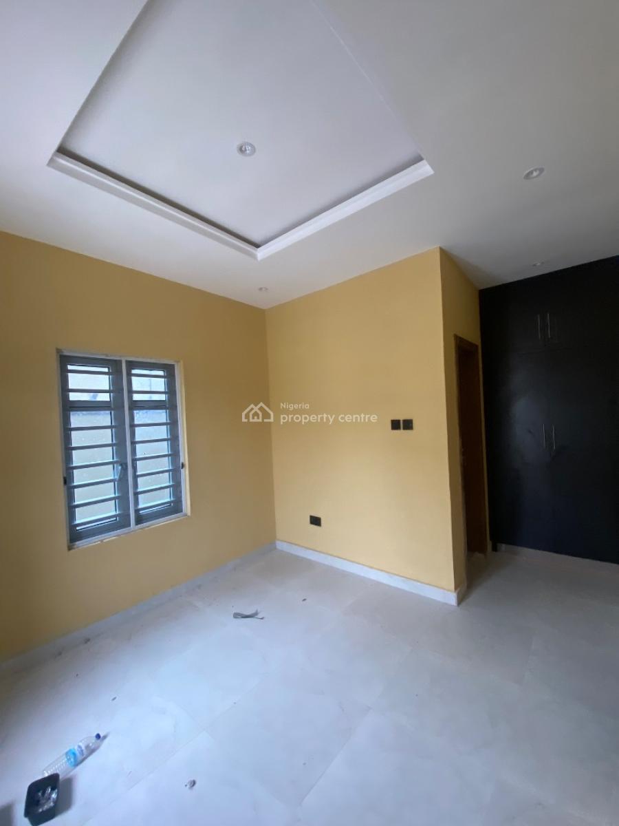 Standard 3 Bedroom Apartment, Grace Ville Apartment After Blenco Supermarket Sangotedo, Ajah, Lagos, Flat / Apartment for Rent