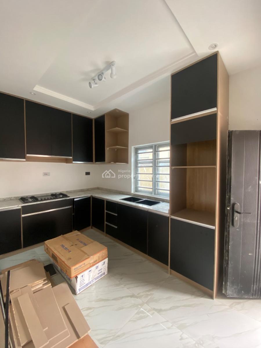Standard 3 Bedroom Apartment, Grace Ville Apartment After Blenco Supermarket Sangotedo, Ajah, Lagos, Flat / Apartment for Rent
