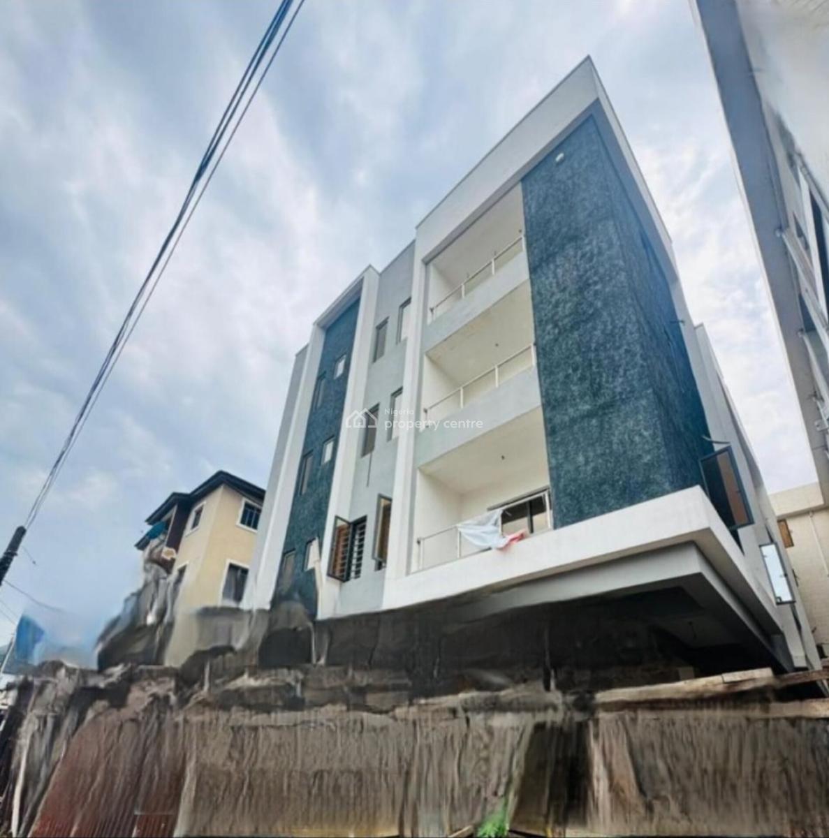 Fantastic 3 Bedroom Apartment, Yaba, Lagos, Block of Flats for Sale