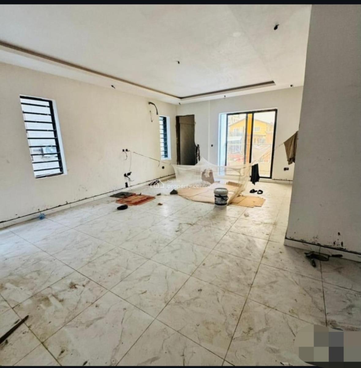 Fantastic 3 Bedroom Apartment, Yaba, Lagos, Block of Flats for Sale