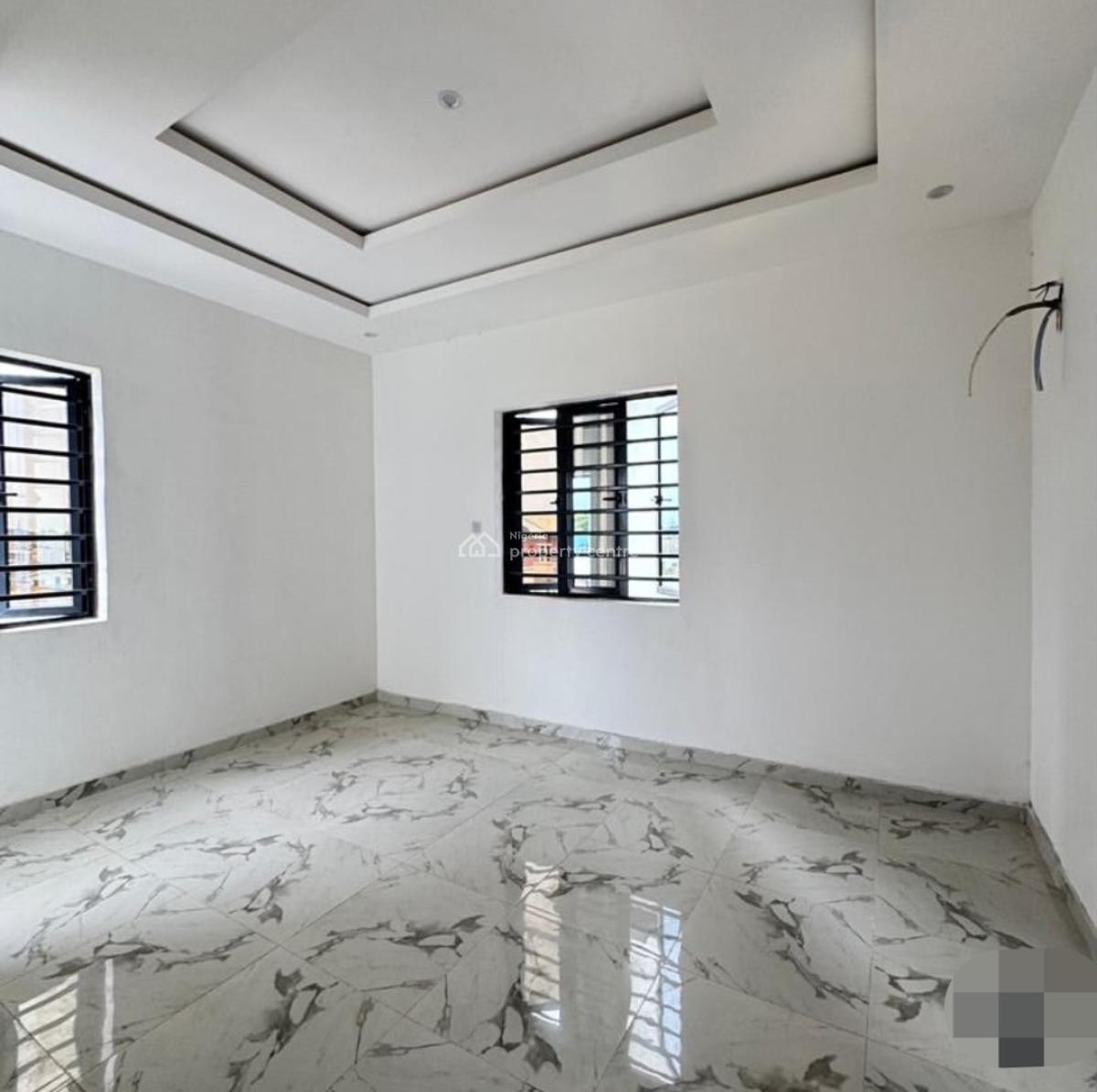 Fantastic 3 Bedroom Apartment, Yaba, Lagos, Block of Flats for Sale