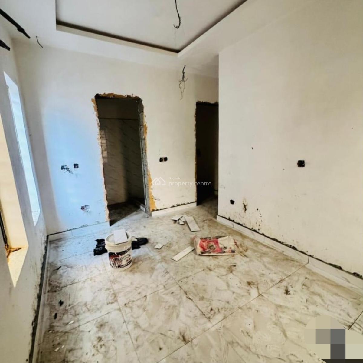 Fantastic 3 Bedroom Apartment, Yaba, Lagos, Block of Flats for Sale