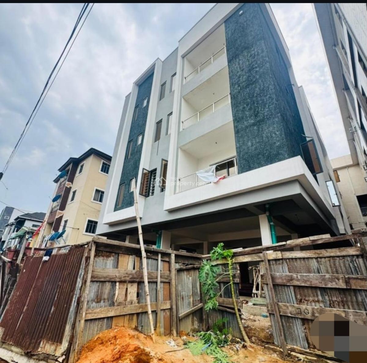 Fantastic 3 Bedroom Apartment, Yaba, Lagos, Block of Flats for Sale