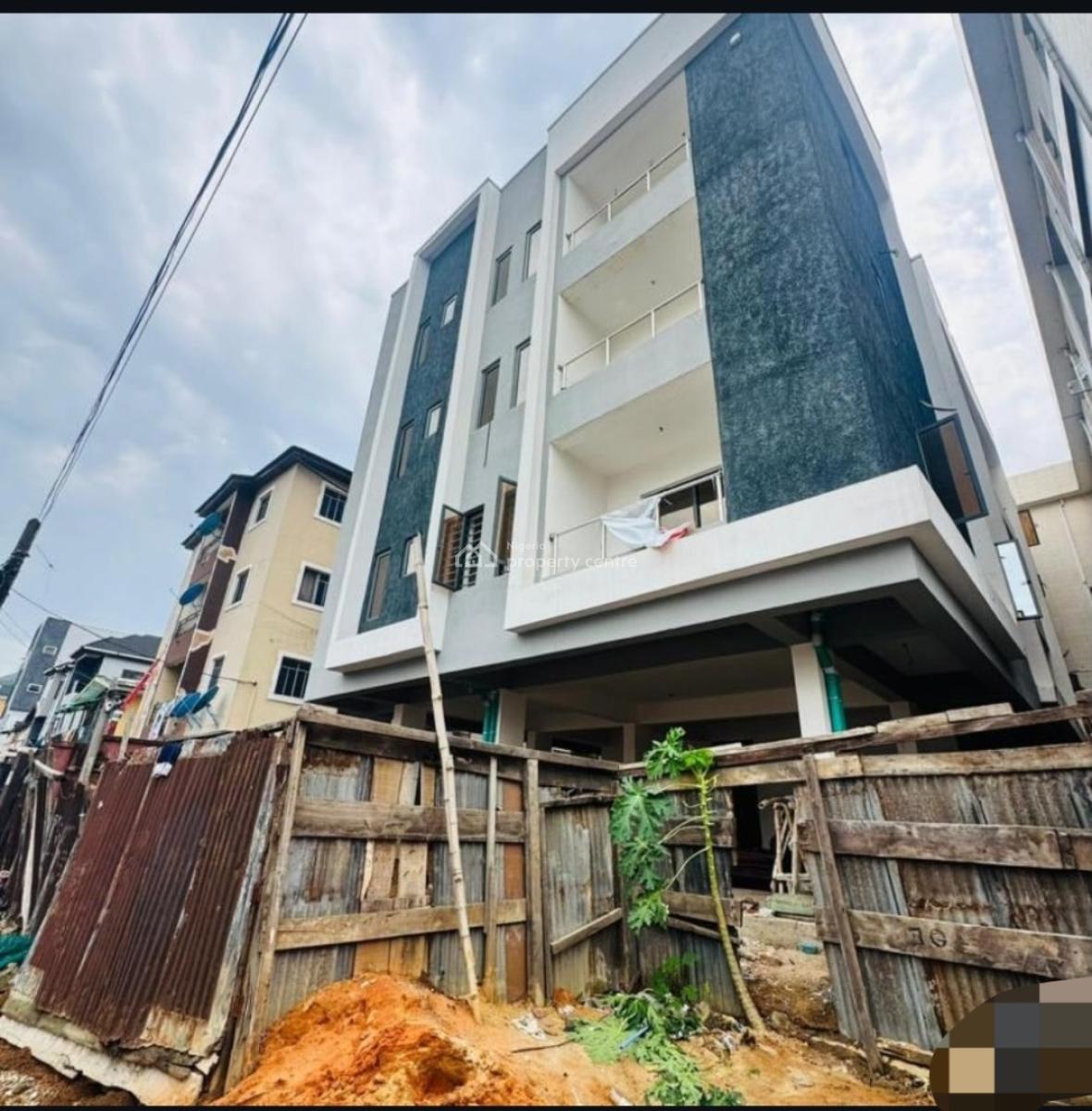 Fantastic 3 Bedroom Apartment, Yaba, Lagos, Block of Flats for Sale