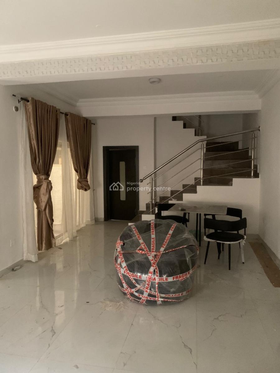 Spacious 3 Bedroom Terrace Duplex, Lekki Phase 1, Lekki, Lagos, Terraced Duplex for Rent