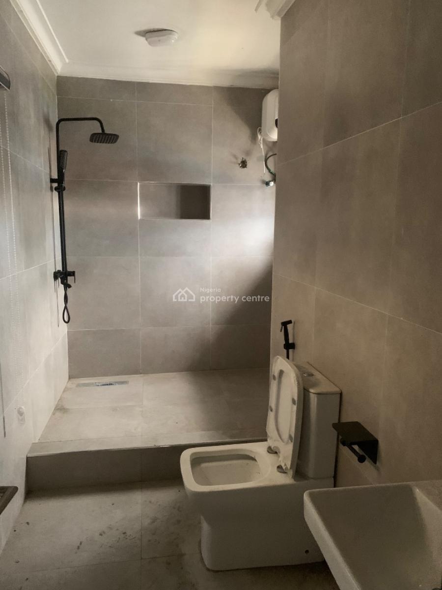 Spacious 3 Bedroom Terrace Duplex, Lekki Phase 1, Lekki, Lagos, Terraced Duplex for Rent