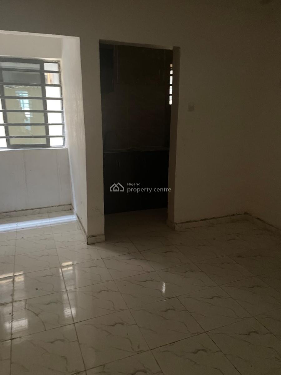 Mini Flat, Off Pedro Road, Shomolu, Lagos, Mini Flat (room and Parlour) for Rent