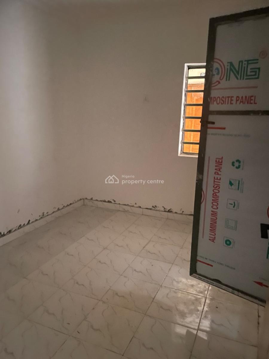 Mini Flat, Off Pedro Road, Shomolu, Lagos, Mini Flat (room and Parlour) for Rent