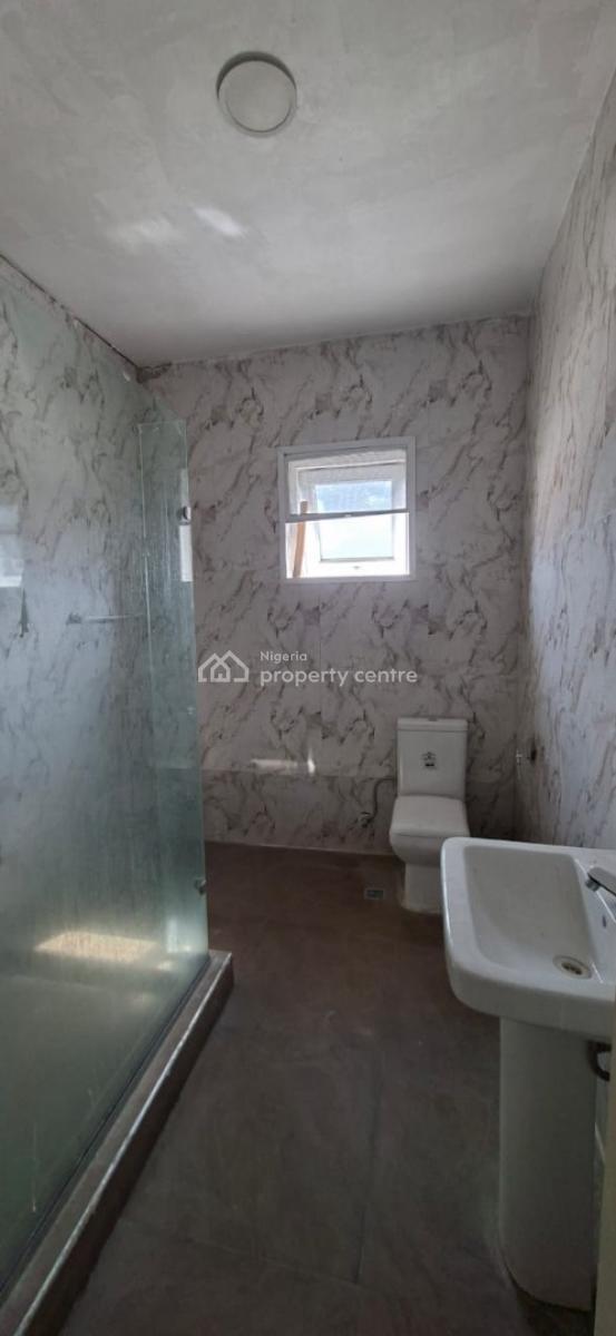 Single Room Shared Apartment with Excellent Service, Lekki Phase 1, Lekki, Lagos, Flat / Apartment for Rent