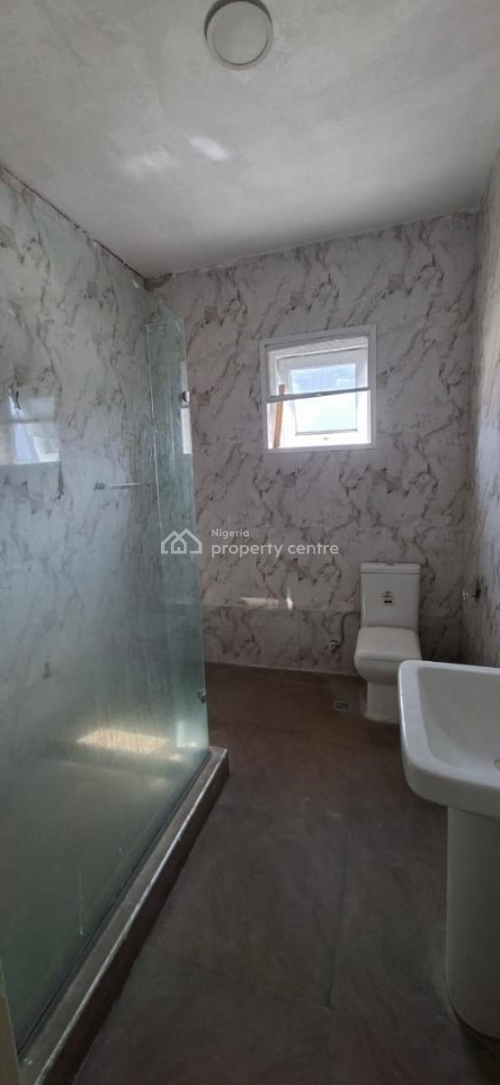 Single Room Shared Apartment with Excellent Service, Lekki Phase 1, Lekki, Lagos, Flat / Apartment for Rent