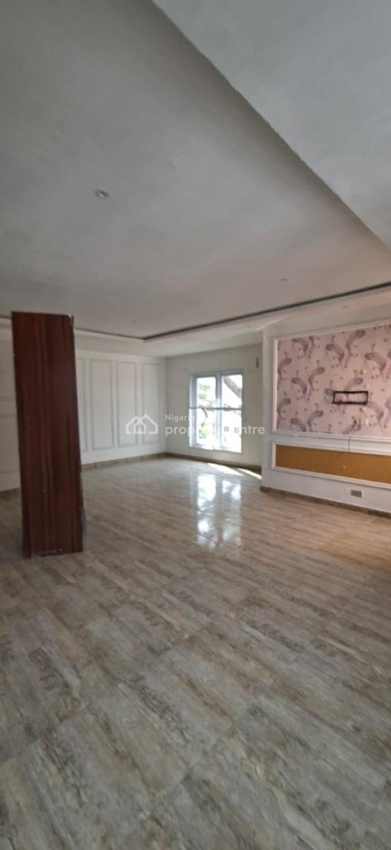 Single Room Shared Apartment with Excellent Service, Lekki Phase 1, Lekki, Lagos, Flat / Apartment for Rent