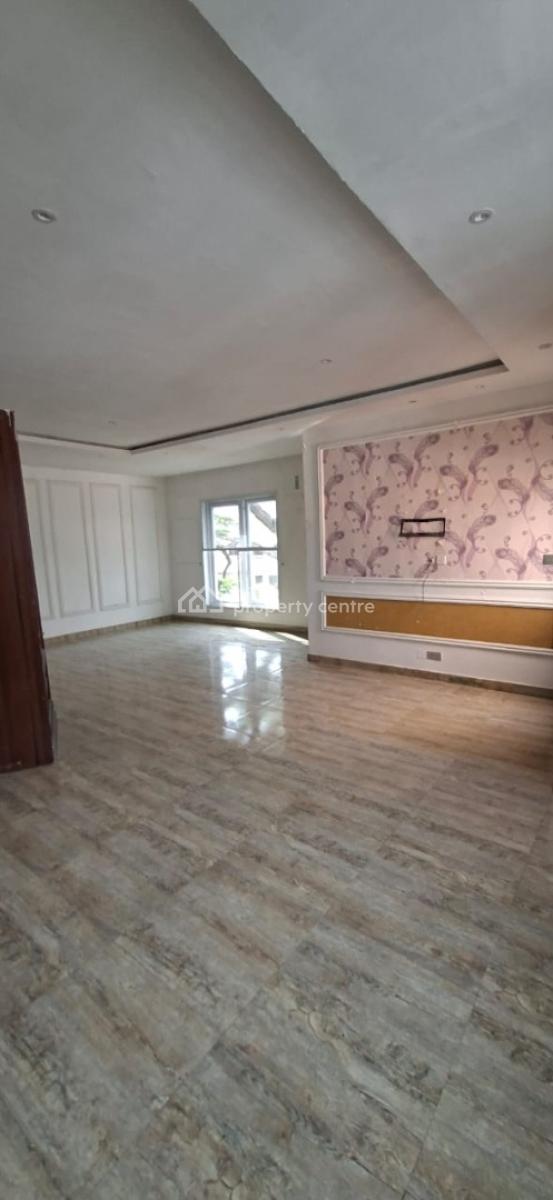 Single Room Shared Apartment with Excellent Service, Lekki Phase 1, Lekki, Lagos, Flat / Apartment for Rent