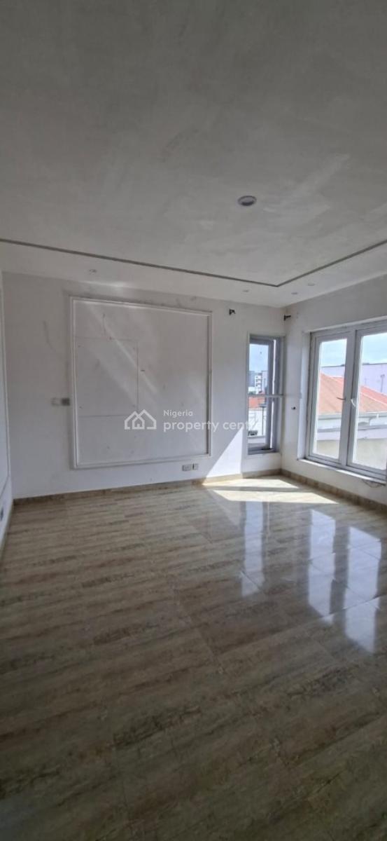 Single Room Shared Apartment with Excellent Service, Lekki Phase 1, Lekki, Lagos, Flat / Apartment for Rent