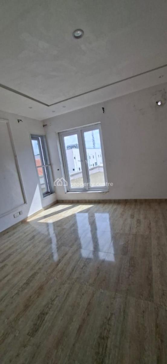 Single Room Shared Apartment with Excellent Service, Lekki Phase 1, Lekki, Lagos, Flat / Apartment for Rent