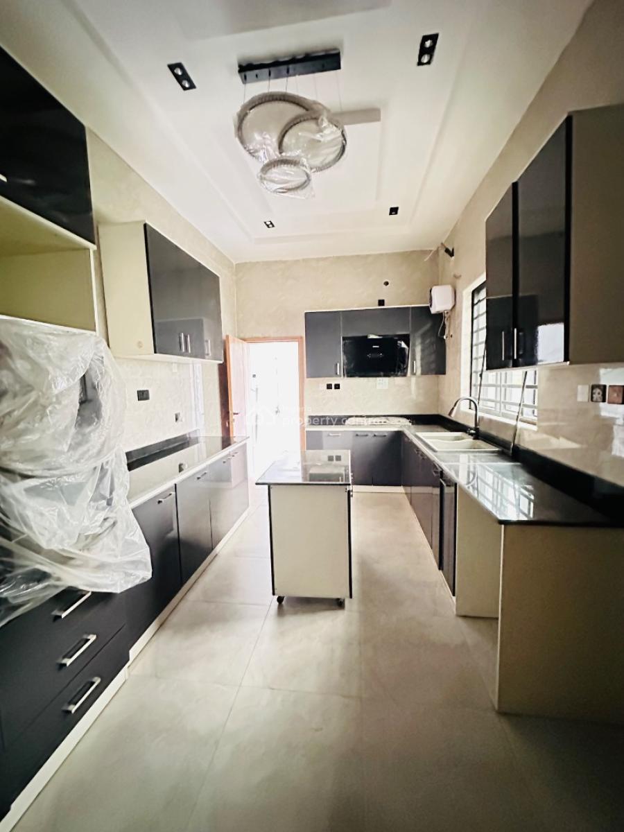 5 Bedroom & Bq, Ajah, Lagos, Detached Duplex for Sale