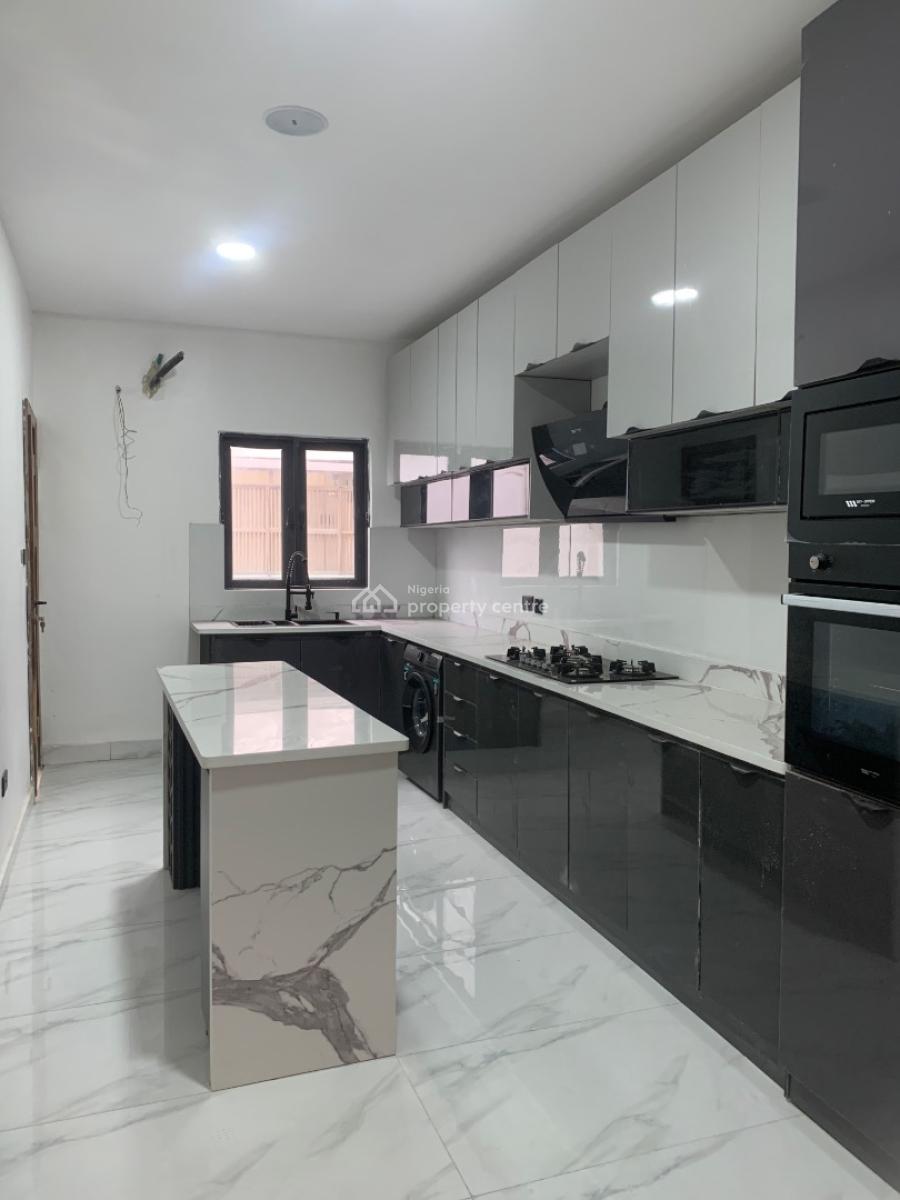 Smart and Elegant  2 Bedroom Apartment with Swimming Pool and Gym, Lekki Phase 1, Lekki, Lagos, Flat / Apartment for Sale