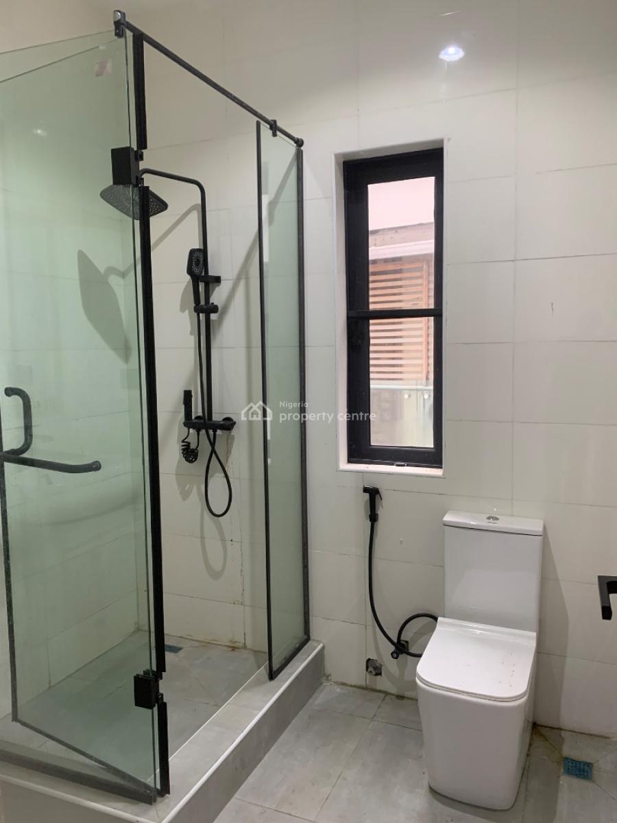 Smart and Elegant  2 Bedroom Apartment with Swimming Pool and Gym, Lekki Phase 1, Lekki, Lagos, Flat / Apartment for Sale