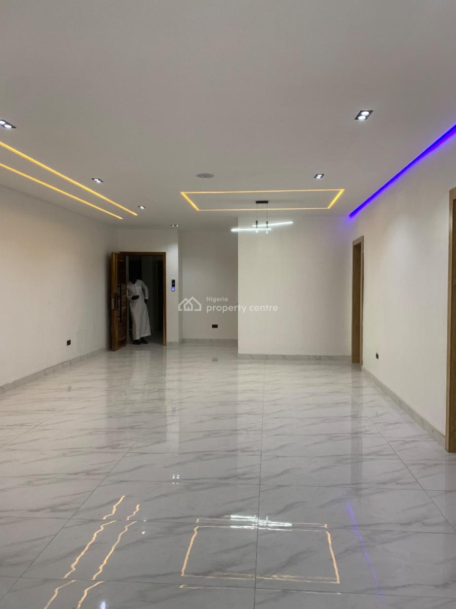 Smart and Elegant  2 Bedroom Apartment with Swimming Pool and Gym, Lekki Phase 1, Lekki, Lagos, Flat / Apartment for Sale