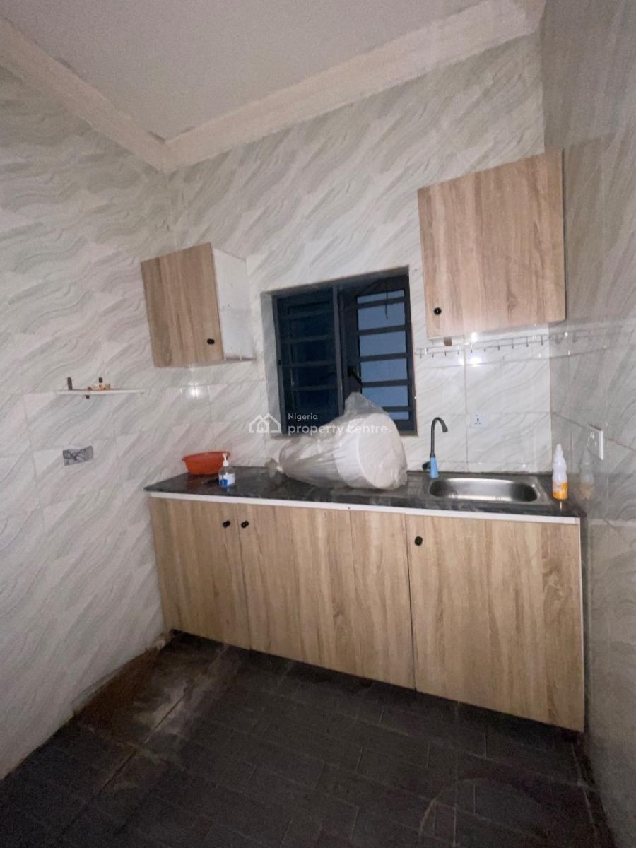 Standard Self Contain, Sangotedo, Ajah, Lagos, Self Contain (single Rooms) for Rent