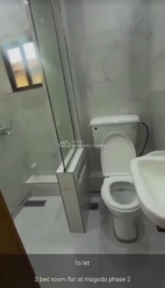 Executive 3 Bedroom Apartment with a Room En Suite, Gra Phase 2, Magodo, Lagos, Flat / Apartment for Rent