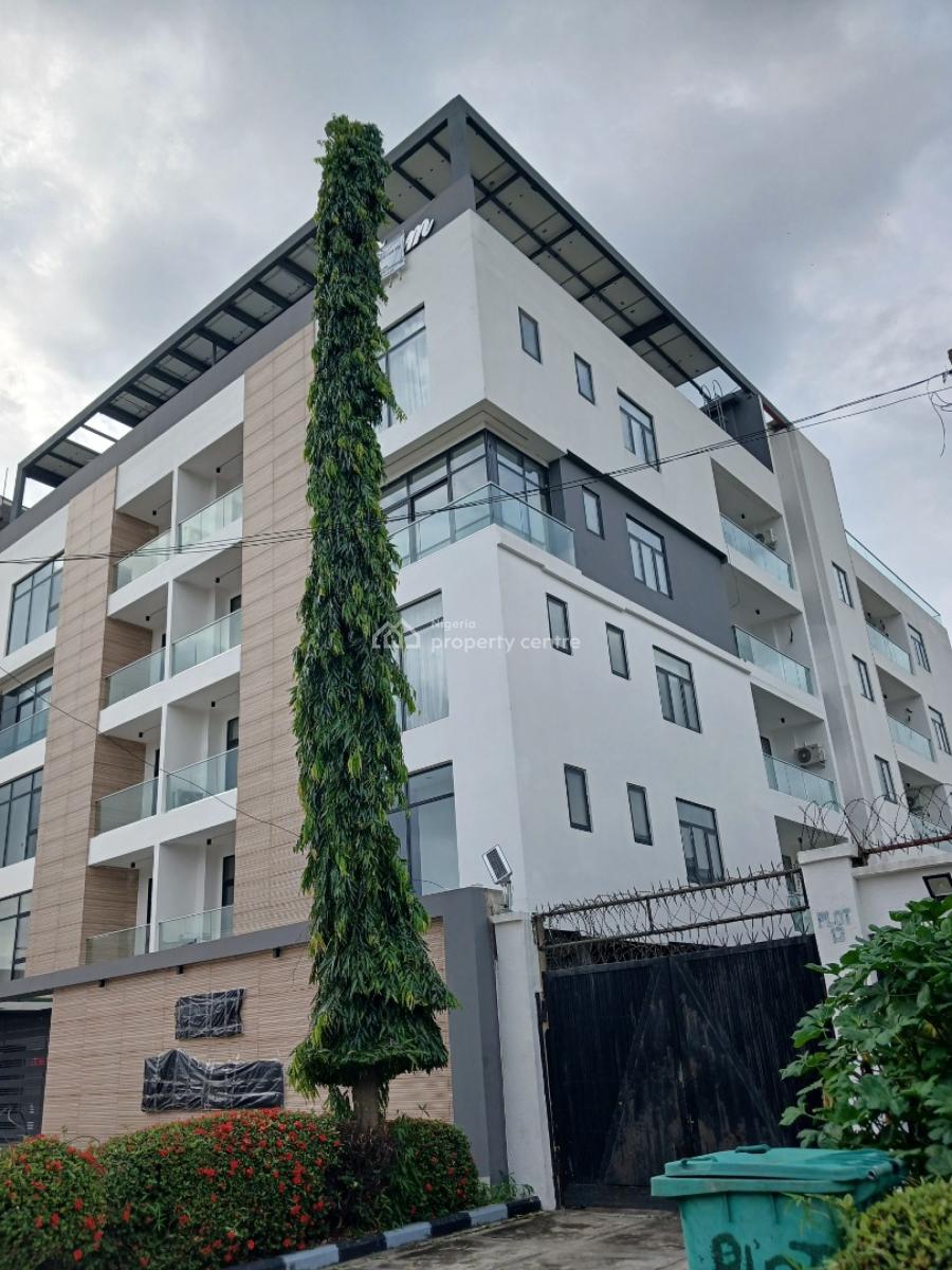 New and Serviced with 24/7 Power Supply 3 Bedroom En-suite Flat with a, Lekki Phase 1, Lekki, Lagos, Flat / Apartment for Sale