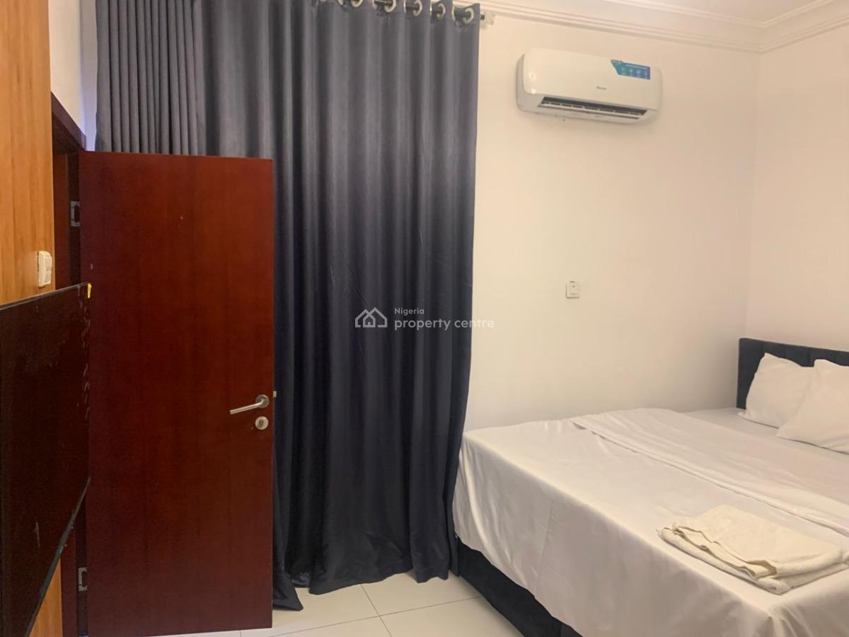 2 Bedroom Apartment, Lekki Phase 1, Lekki, Lagos, Flat / Apartment for Rent
