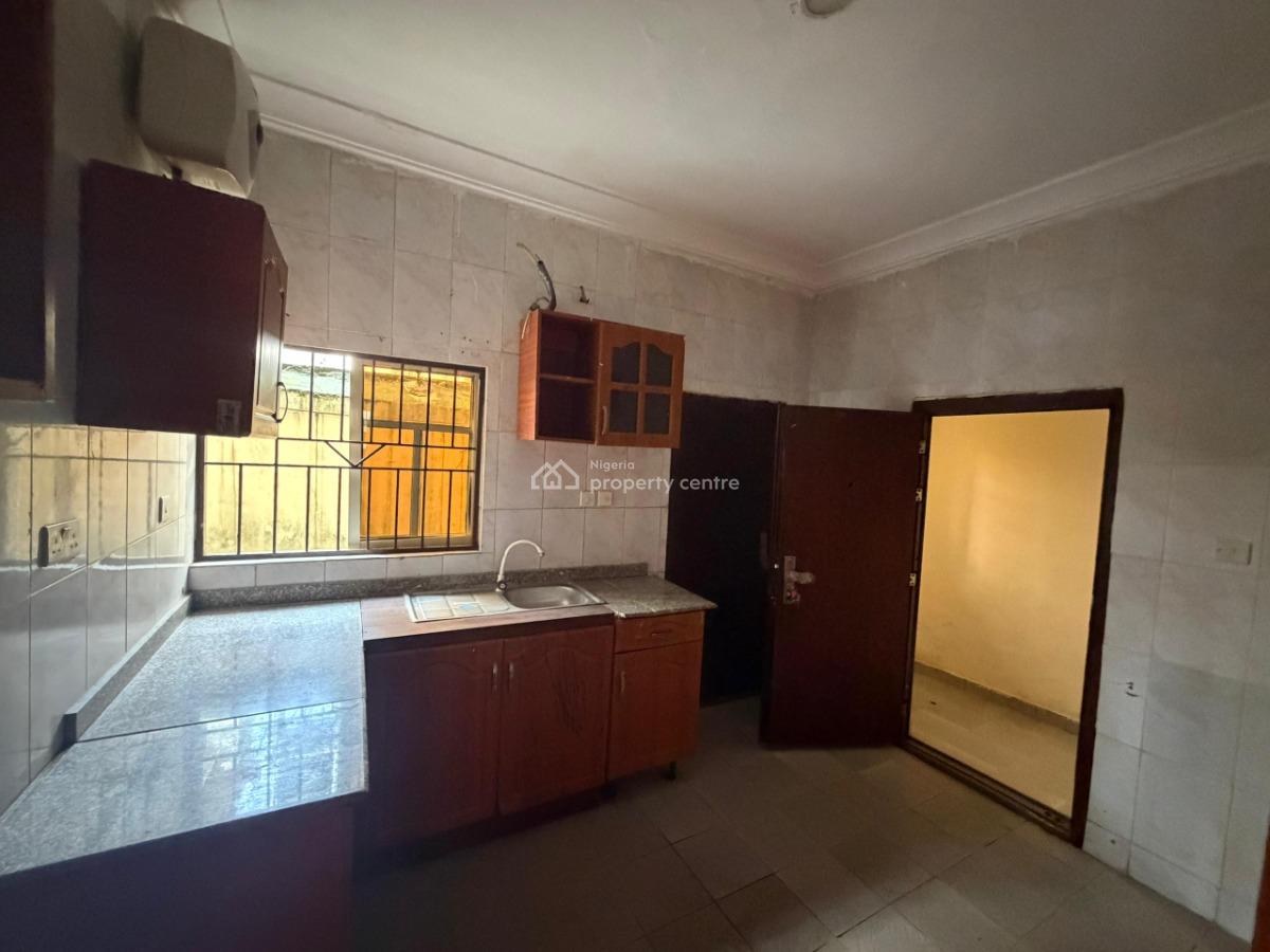 Nice and Well Maintained 2 Bedrooms Self Service Apartment, Phase 1,freedom Way,lekki, Lekki, Lagos, Flat / Apartment for Rent