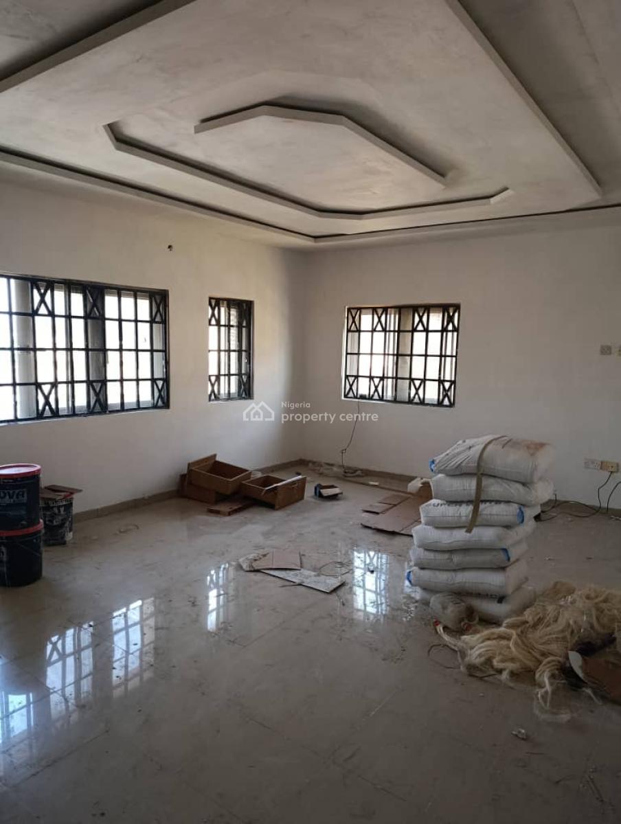 Renovated 3bedroom Flat Upstairs, Shitta, Surulere Lagos, Surulere, Lagos, House for Rent