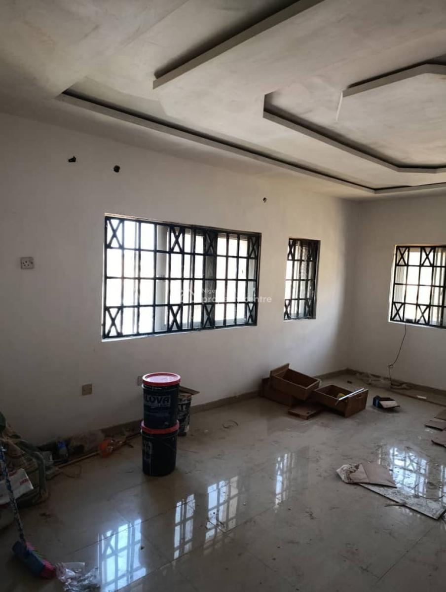 Renovated 3bedroom Flat Upstairs, Shitta, Surulere Lagos, Surulere, Lagos, House for Rent