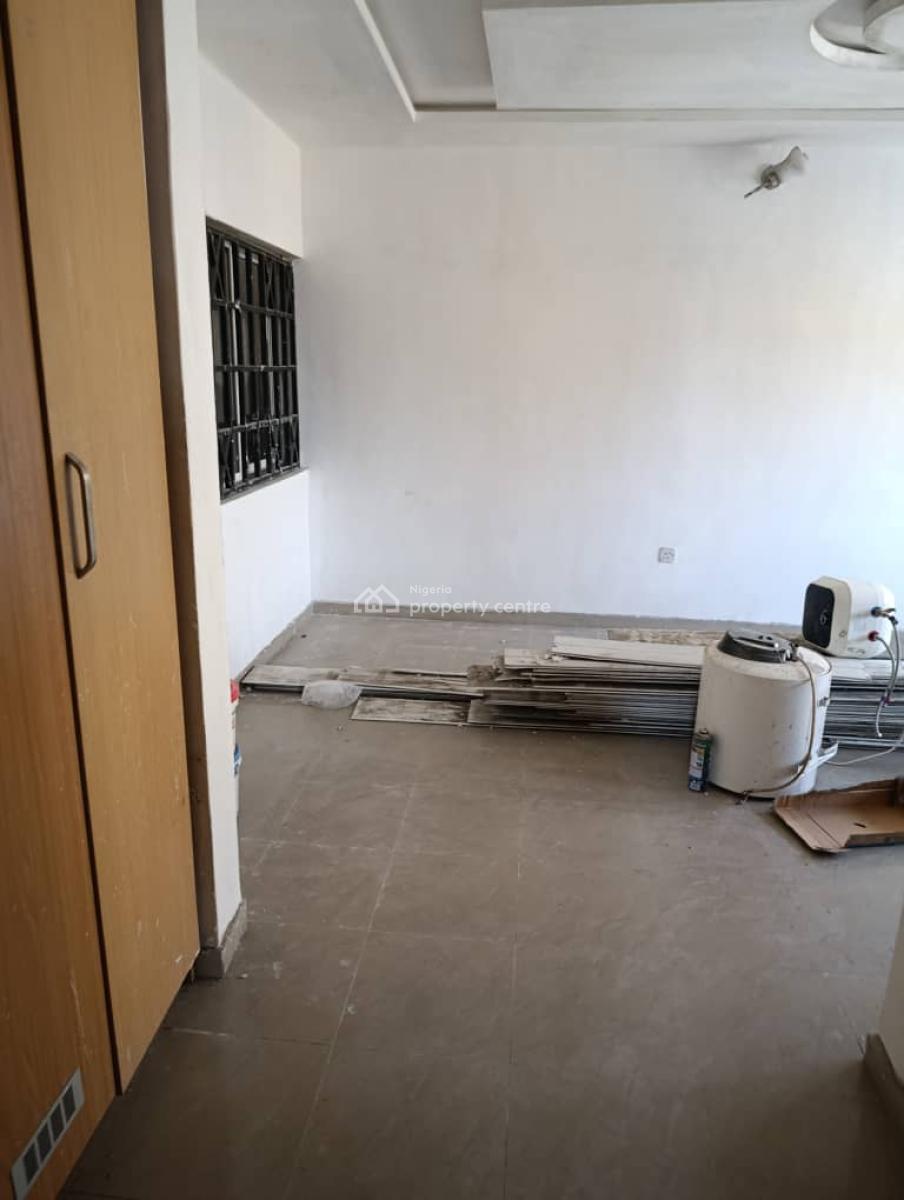 Renovated 3bedroom Flat Upstairs, Shitta, Surulere Lagos, Surulere, Lagos, House for Rent