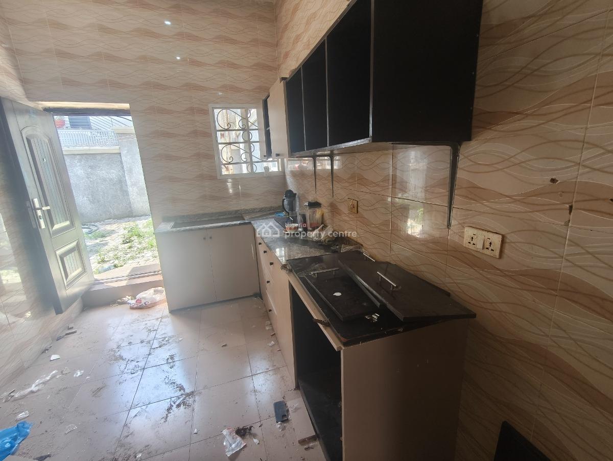 Nicely Done 3 Bedroom Terrace Duplex, Naf Valley Estate Asokoro, Asokoro District, Abuja, House for Rent