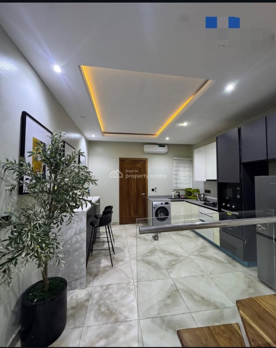 2 Bedroom Penthouse with Pool, Lekki Phase 1, Lekki, Lagos, Block of Flats for Sale