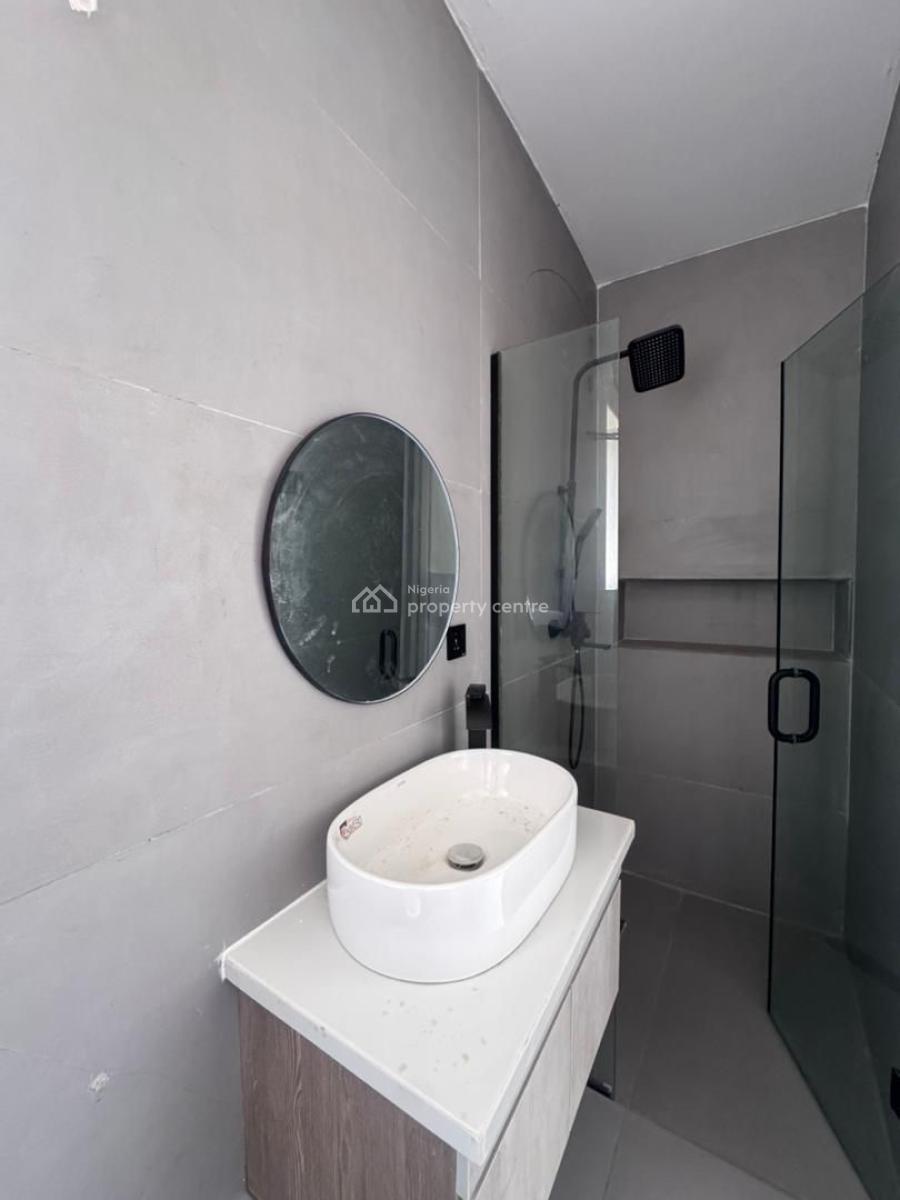 Luxury and Spacious 2 Bedroom Apartment with Gym and Pool, Lekki Phase 1, Lekki, Lagos, Flat / Apartment for Rent